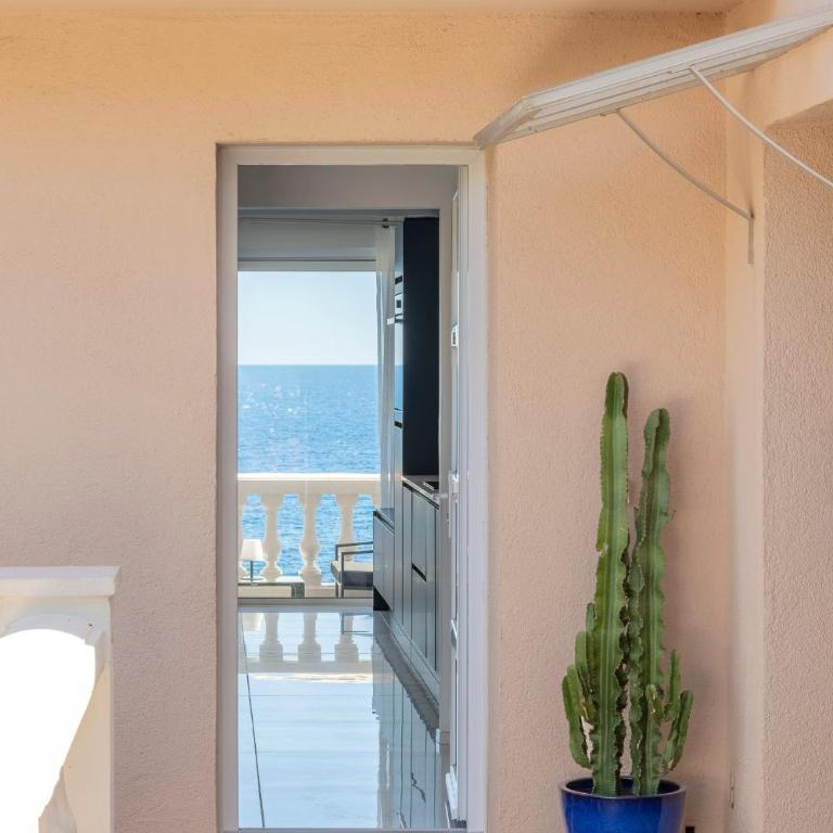 TRÉSOR d ANTHEOR- Bord de mer - Apartment mit 1 Schlafzimmer - 2