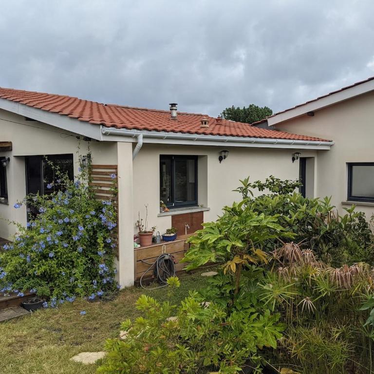 Family home with garden, pool and beach within walking distance - Casa con 1 dormitorio - 37