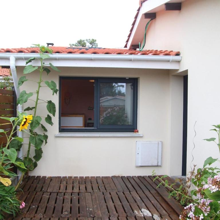 Family home with garden, pool and beach within walking distance - Casa con 1 dormitorio - 41