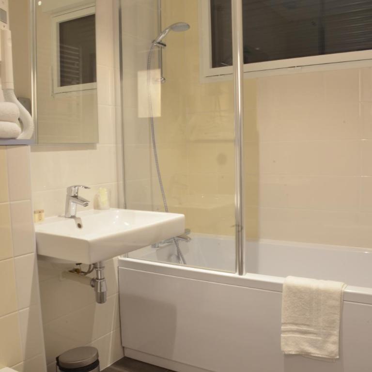 Logis Hôtel - La Chambre d'Amiens - Chambre Double ou Lits Jumeaux avec Balcon - 14