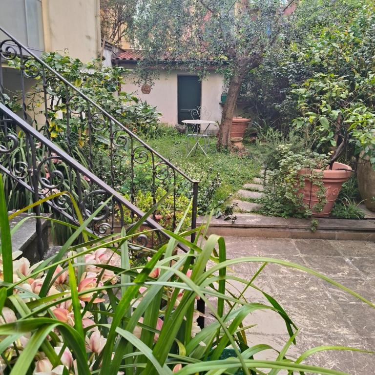 Giardino segreto tra mare & centro - Two-Bedroom Apartment with Terrace - 16