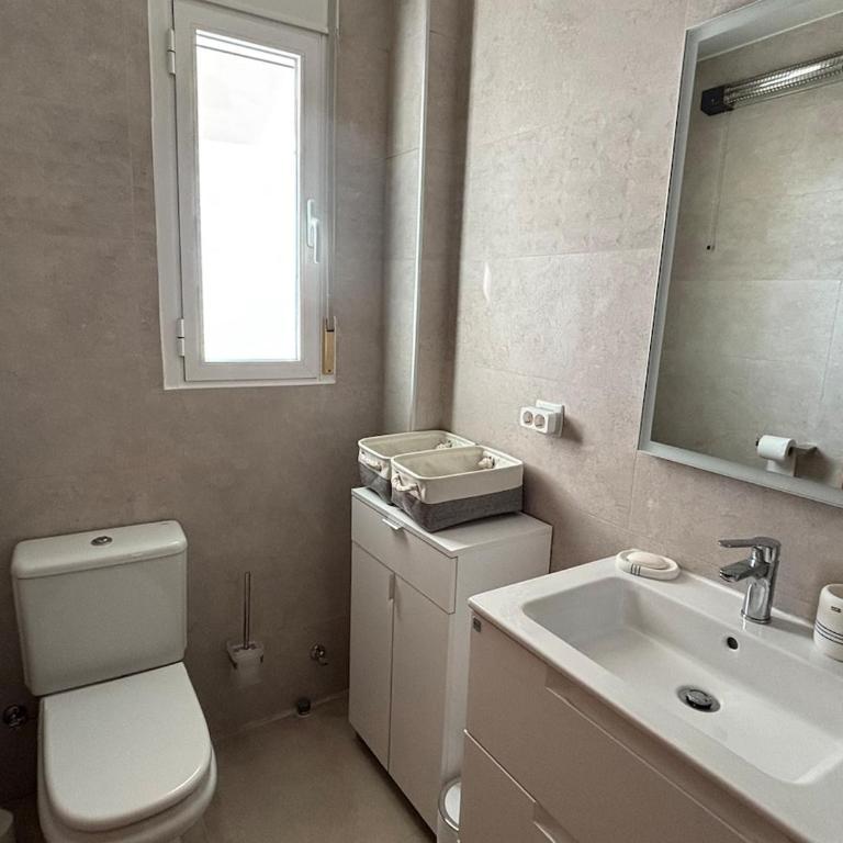 Beachfront, pool, air conditioning, 3 bedrooms, sea view - Apartamento - 25