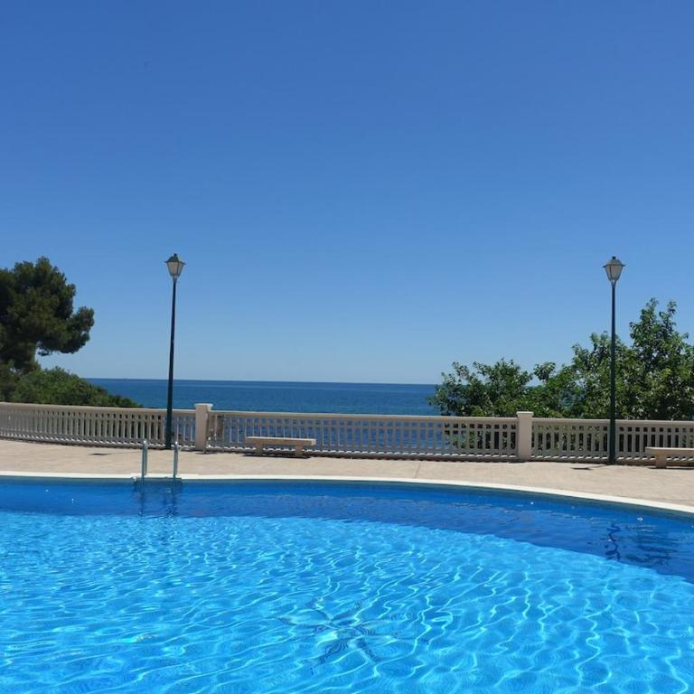Beachfront, pool, air conditioning, 3 bedrooms, sea view - Apartamento - 2