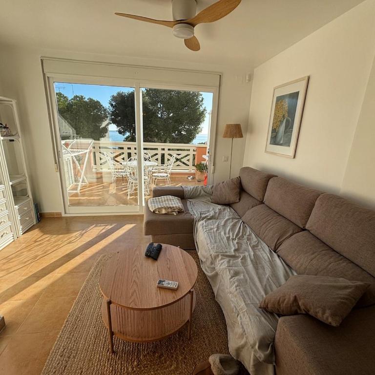 Beachfront, pool, air conditioning, 3 bedrooms, sea view - Apartamento - 47