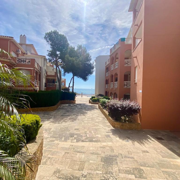 Beachfront, pool, air conditioning, 3 bedrooms, sea view - Apartamento - 58