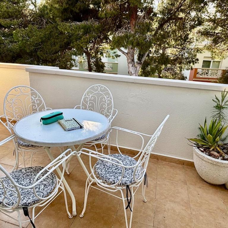 Beachfront, pool, air conditioning, 3 bedrooms, sea view - Apartamento - 59