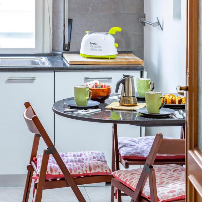 Vatican House - Two-Bedroom Apartment - 16