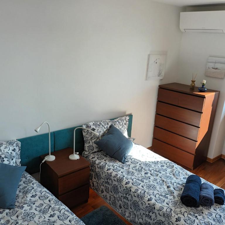Apartment Trieste Casa Vacanze NATASCIA - Appartamento Familiare con 2 Camere da Letto e Vista - 53