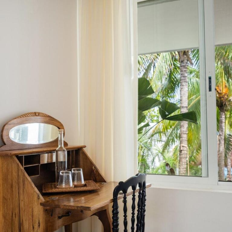 North Beachfront Villa - Villa - 4
