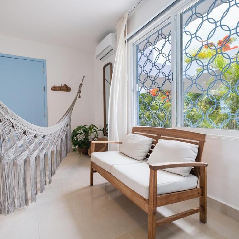 North Beachfront Villa - Villa - 11