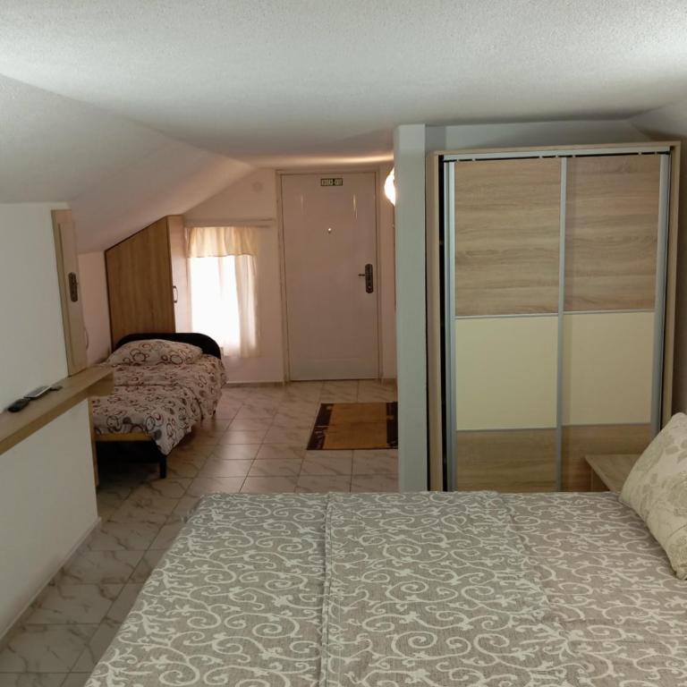 Marko Konak - Double or Twin Room with Terrace - 1