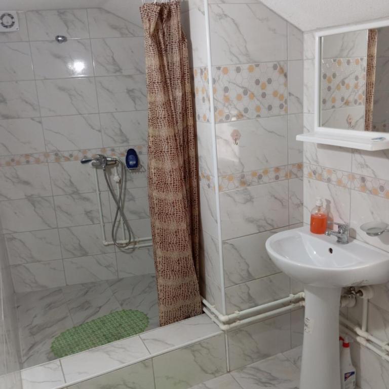 Marko Konak - Double or Twin Room with Terrace - 3