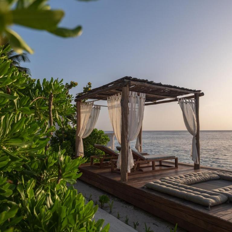 North Beachfront Villa - Villa - 80