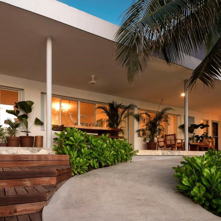 North Beachfront Villa - Villa - 89