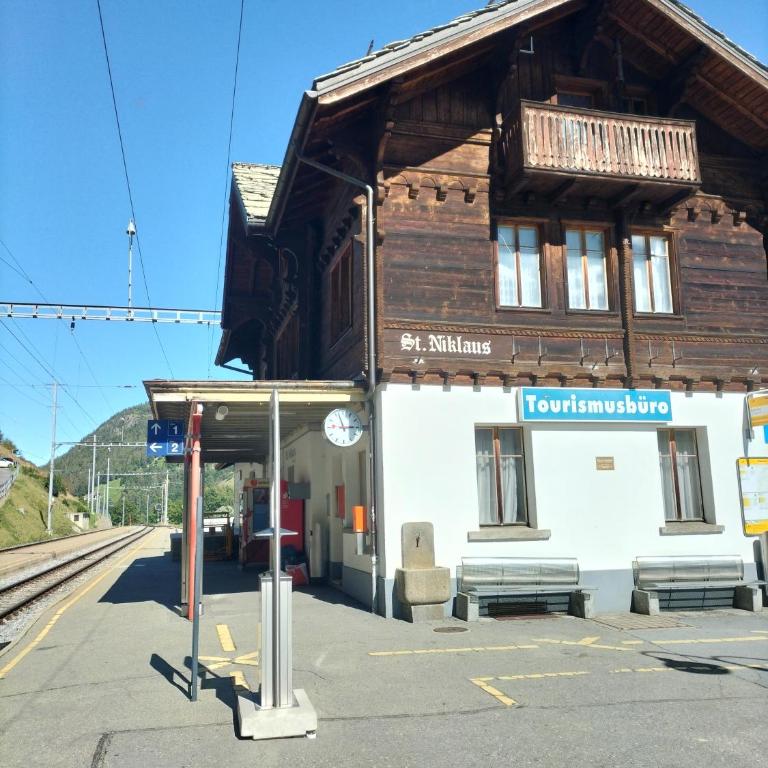 Lonys Wanderlust Nahe Zermatt - Haus mit 2 Schlafzimmern - 36