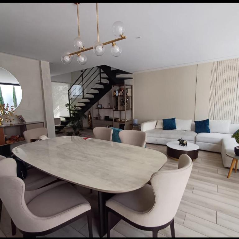 Estudio de lujo Cumbayá con Piscina - Habitación Doble Deluxe con balcón - 3