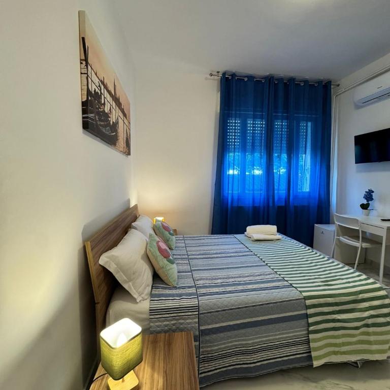 United Apartment - Camera Matrimoniale con Bagno in Comune - 1