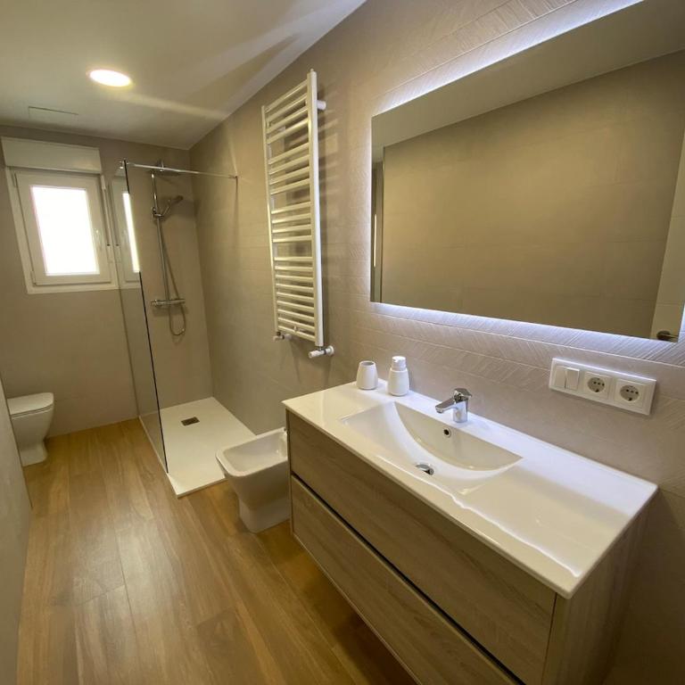 Fares Sanxenxo - Apartamento Premium de 3 dormitorios con balcón - 13