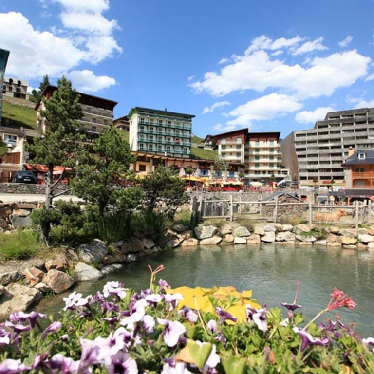 Ski, confort famille, appartement Cosy, Vue montagne,piscine,parking - Appartement 2 Chambres - 18