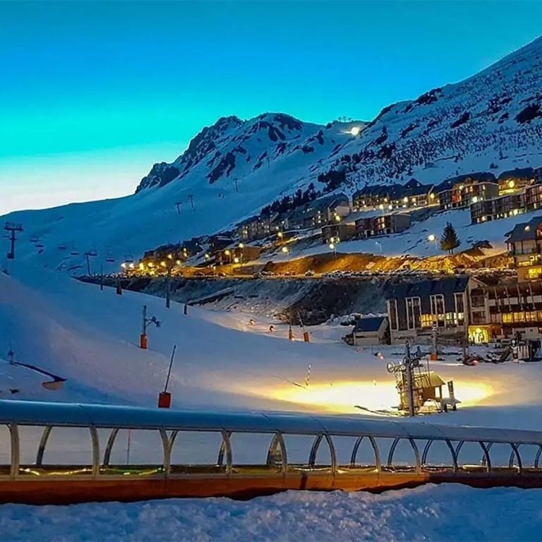 Ski, confort famille, appartement Cosy, Vue montagne,piscine,parking - Appartement 2 Chambres - 20