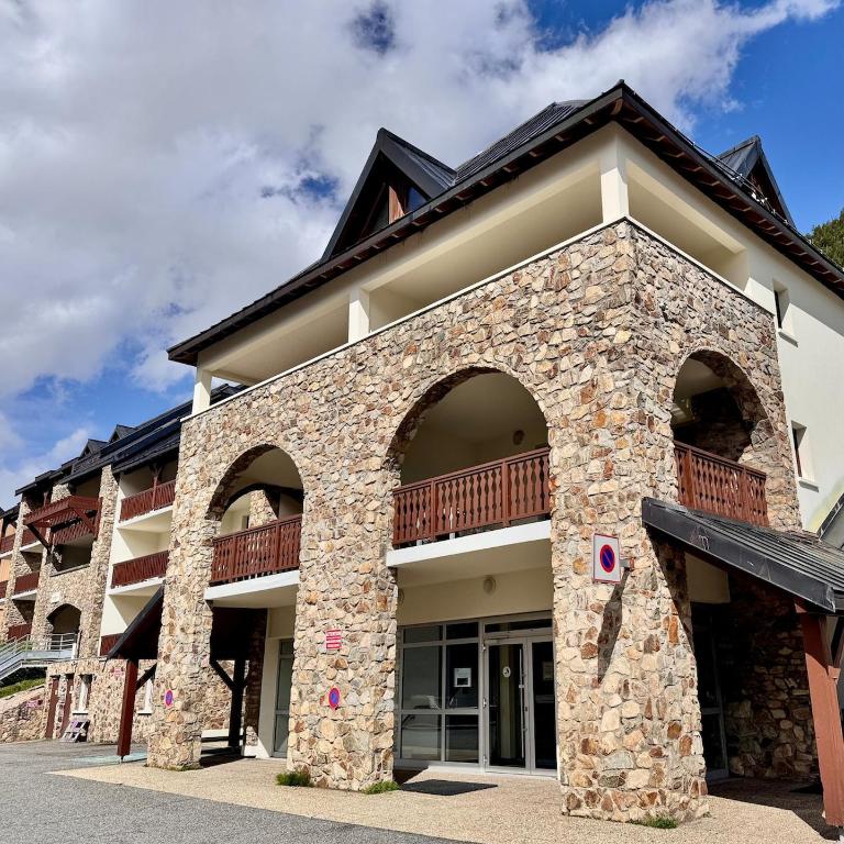 Ski, confort famille, appartement Cosy, Vue montagne,piscine,parking - Appartement 2 Chambres - 23