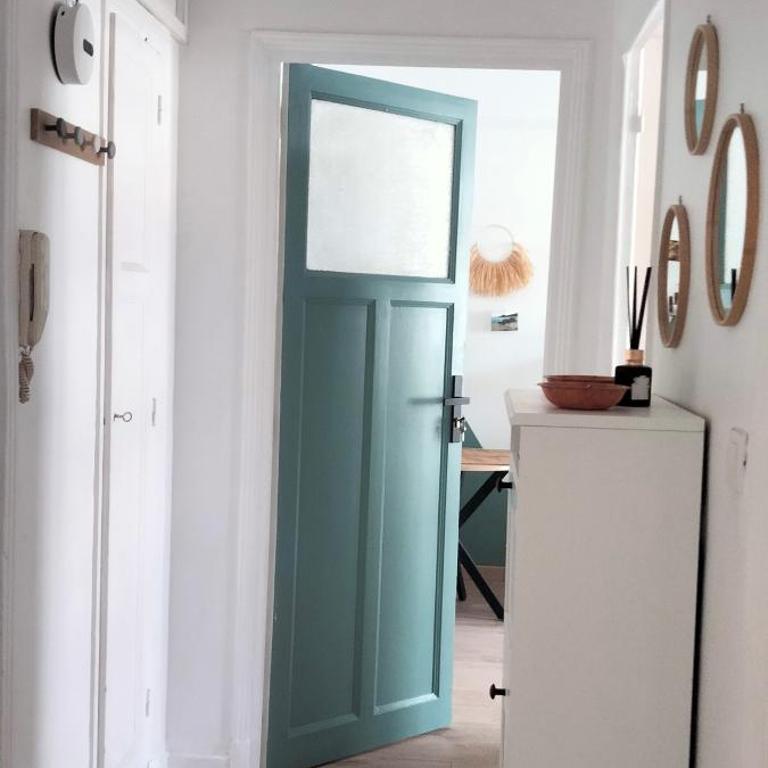 Appartement climatisé près centre - Apartment mit 2 Schlafzimmern und Stadtblick - 6