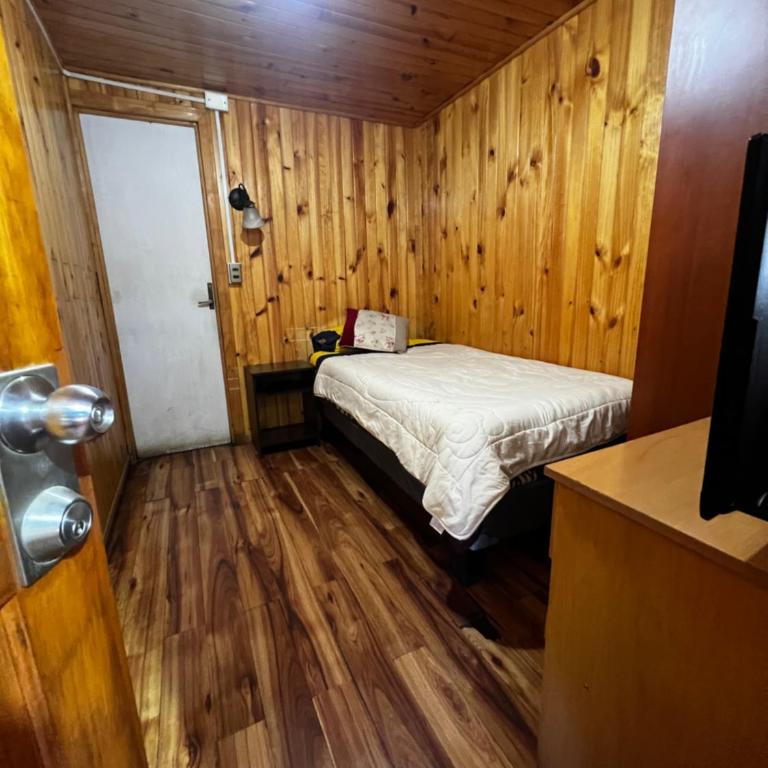 Hostal Gina - Habitación Individual - 7