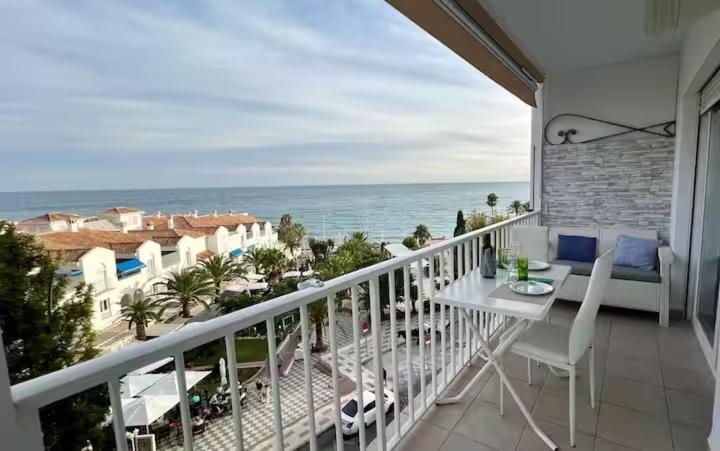 RentitSpain - Nerja - Apartamentos Vistas Únicas al Mar Mediterráneo - One-Bedroom Apartment - 6