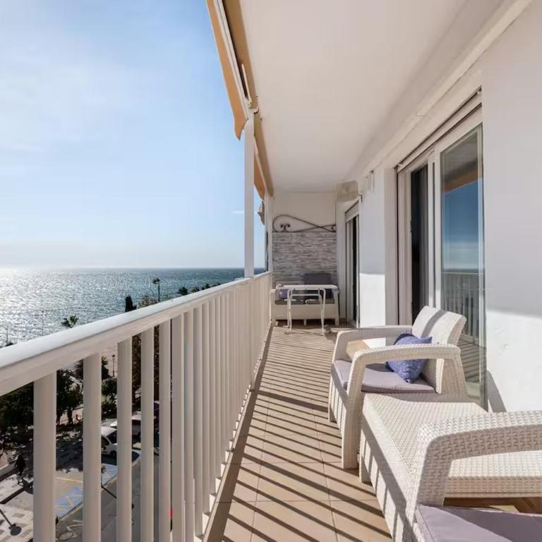 RentitSpain - Nerja - Apartamentos Vistas Únicas al Mar Mediterráneo - One-Bedroom Apartment - 11