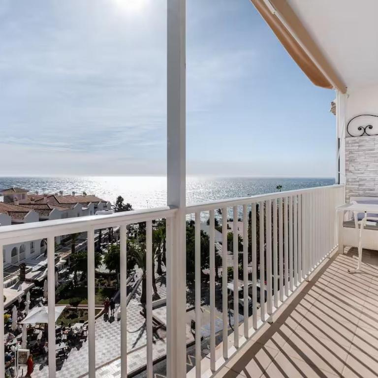 RentitSpain - Nerja - Apartamentos Vistas Únicas al Mar Mediterráneo - One-Bedroom Apartment - 20
