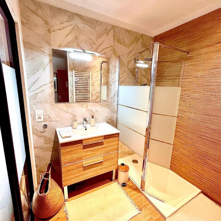 Le Mas Justin - Chambre Double Deluxe - 5