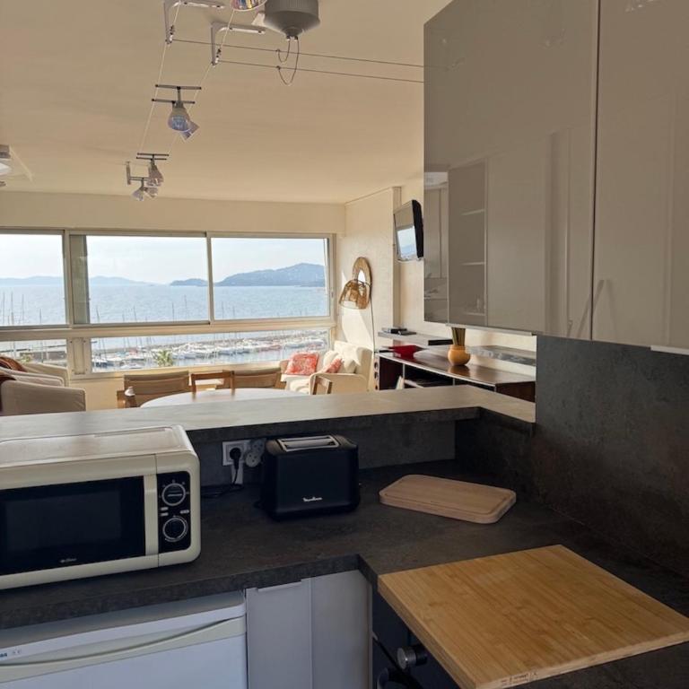 Très bel appartement T3 dernier étage vue mer - Appartamento con 2 Camere da Letto e con Vista - 6