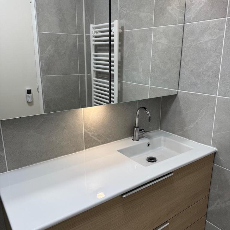 Très bel appartement T3 dernier étage vue mer - Appartamento con 2 Camere da Letto e con Vista - 15