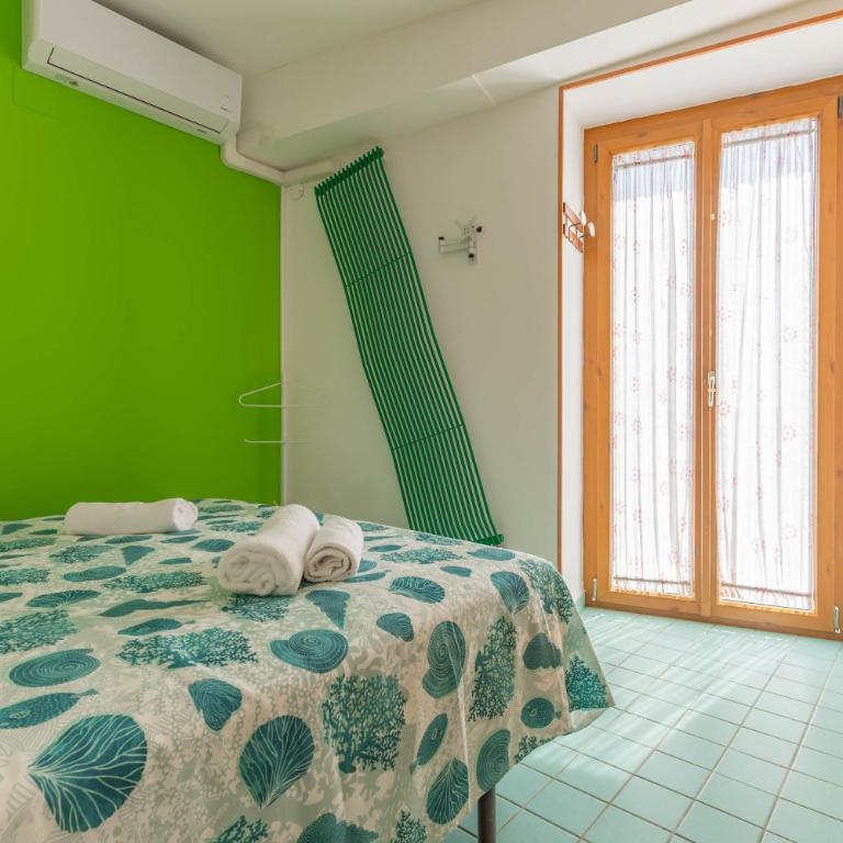 Golden Shore - Two-Bedroom House - 40
