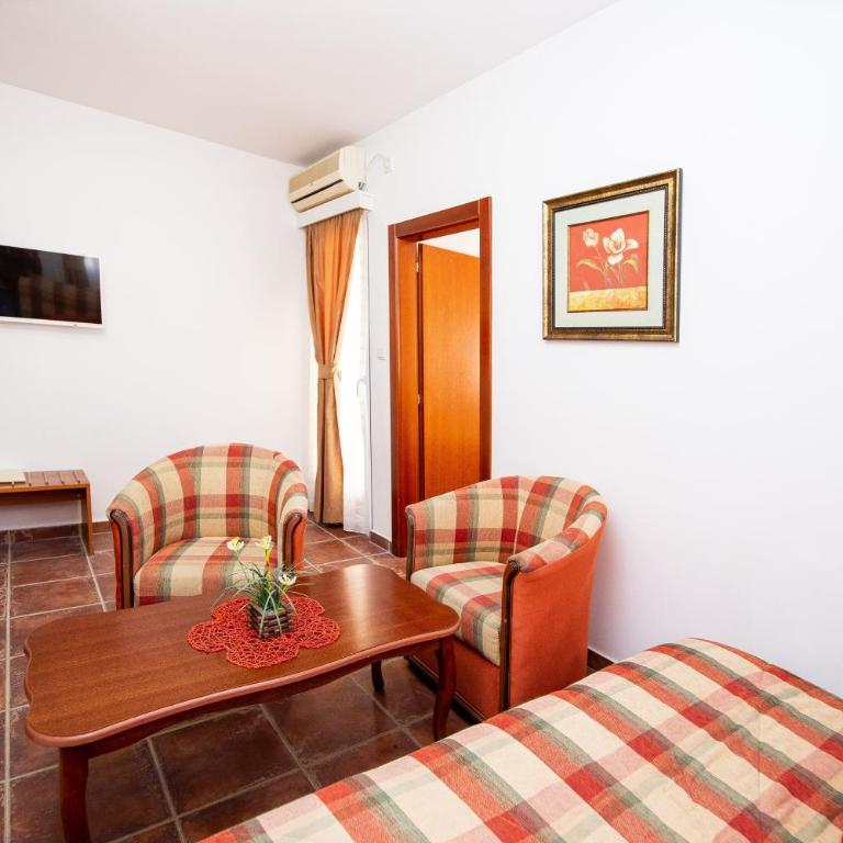 Villa Iper - Apartman s 1 Spavaćom Sobom i Pogledom na Bazen - 4