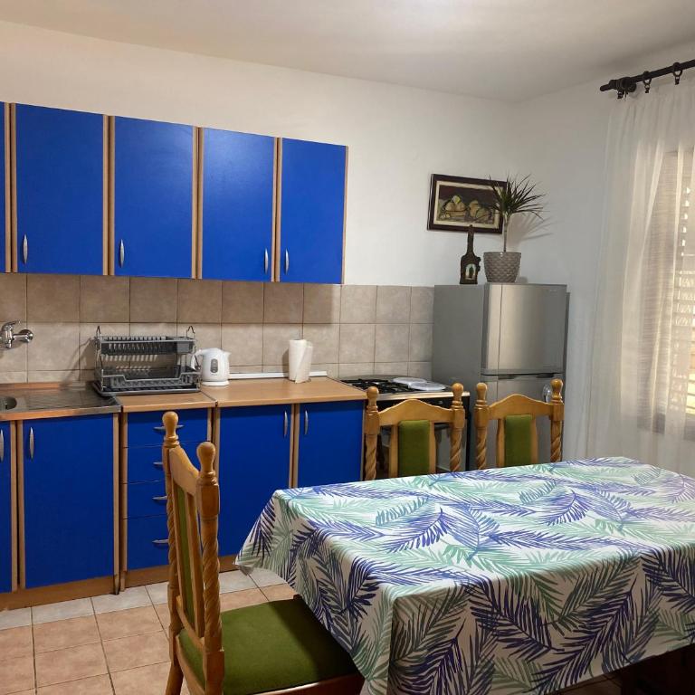 Family Sea View Ulcinj - Two-Bedroom Apartment - 10