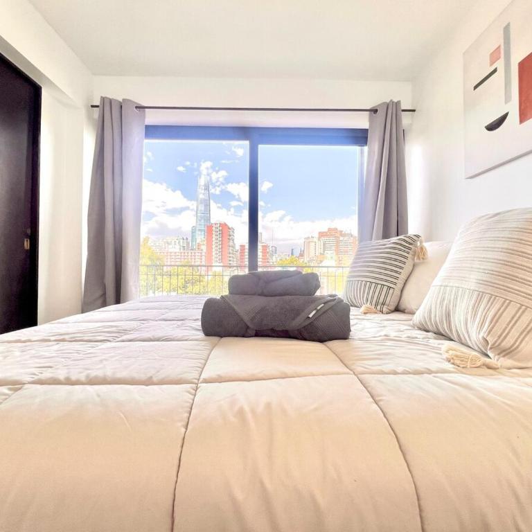 Clásico depto remodelado con vista a Costanera Center - Apartamento de 2 dormitorios - 1