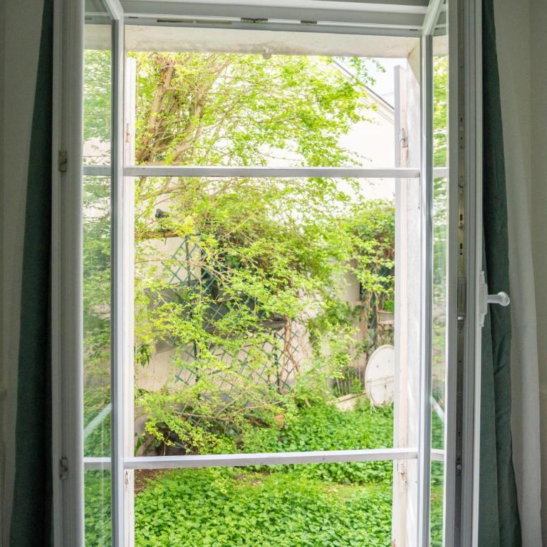 Cosy and calm suite with a terrace in Montmartre - Chambre Familiale - 17