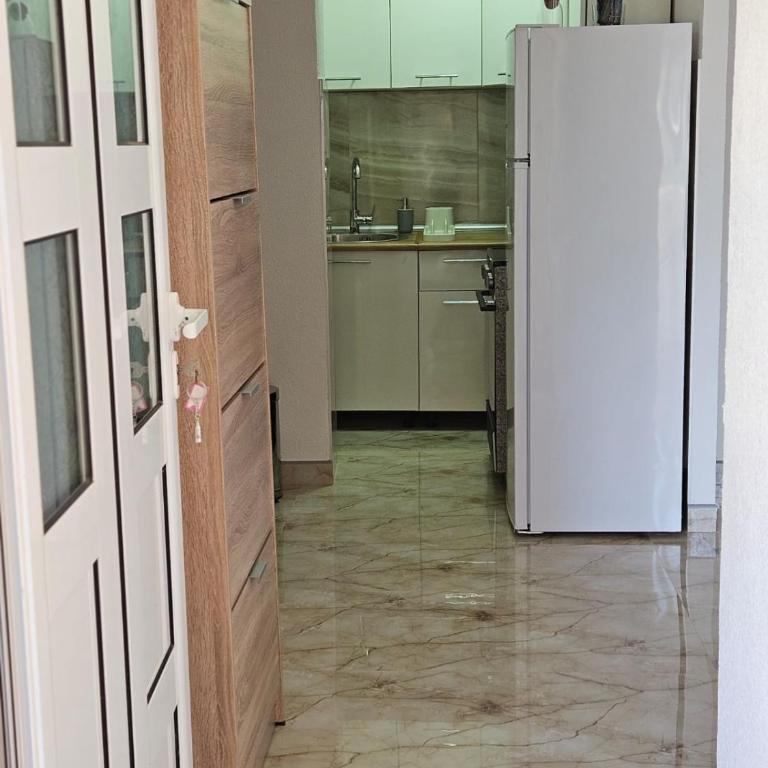 Lutovac Apartmani - One-Bedroom Apartment - 3