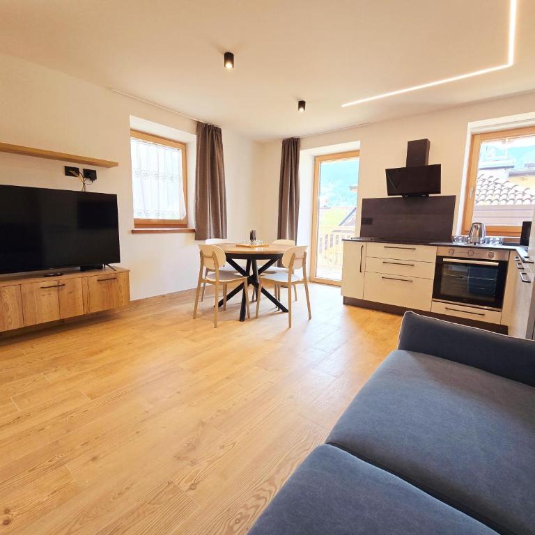 Alpine Lodge Tesero - Alpine Stay Apartments - Two-Bedroom Apartment - 1