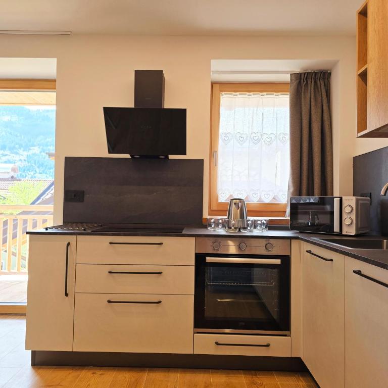 Alpine Lodge Tesero - Alpine Stay Apartments - Two-Bedroom Apartment - 6