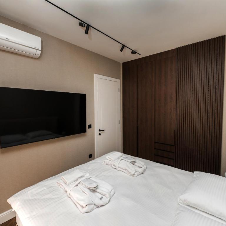 Ideal Apartments - Deluxe Apartment with Large Outdoor Terrace - 3