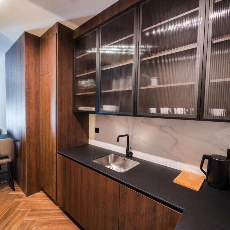 Ideal Apartments - Deluxe Apartment with Large Outdoor Terrace - 1