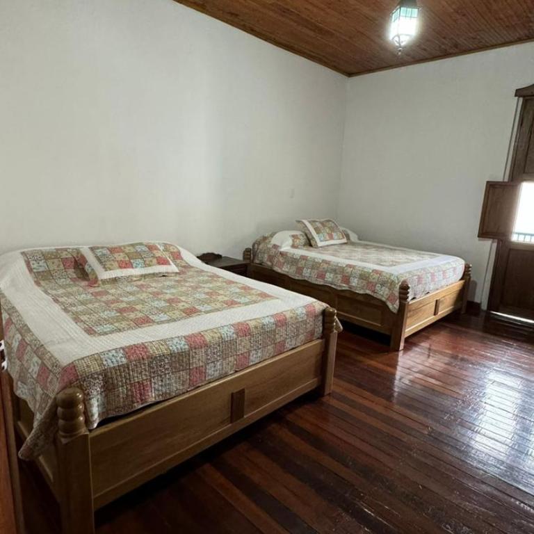 El Balcón de Emma - Family Room with Balcony - 2
