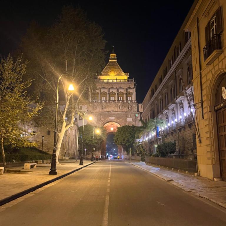 Palazzo dei Duchi D'Amico - Apartment -"TraleVolte" del '700 - Appartamento con 2 Camere da Letto - 30