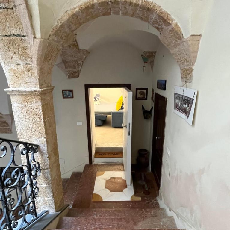 Palazzo dei Duchi D'Amico - Apartment -"TraleVolte" del '700 - Appartamento con 2 Camere da Letto - 53