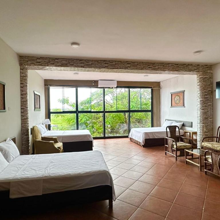 La Posada del Cauchero Hotel & Suites - Triple Room with View - 3