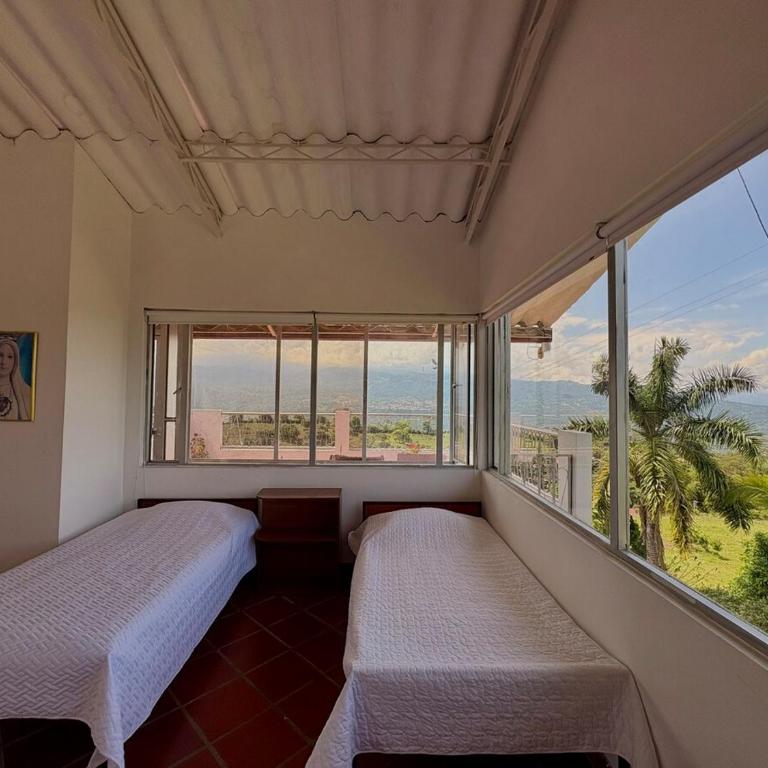 Villa Paula Piscina privada en La Mesa - Five-Bedroom House - 28