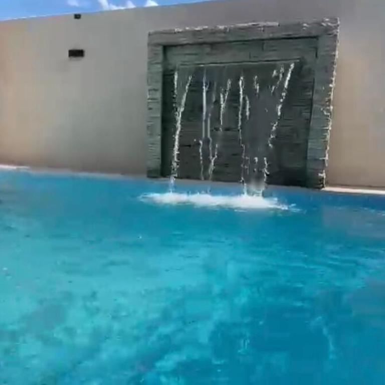 Beautiful house with pool - One-Bedroom House - 2