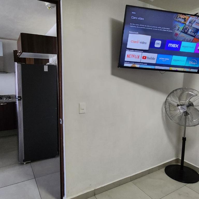 Departamento nuevo y céntrico con ambiente familiar en Guadalajara - Two-Bedroom Apartment - 18